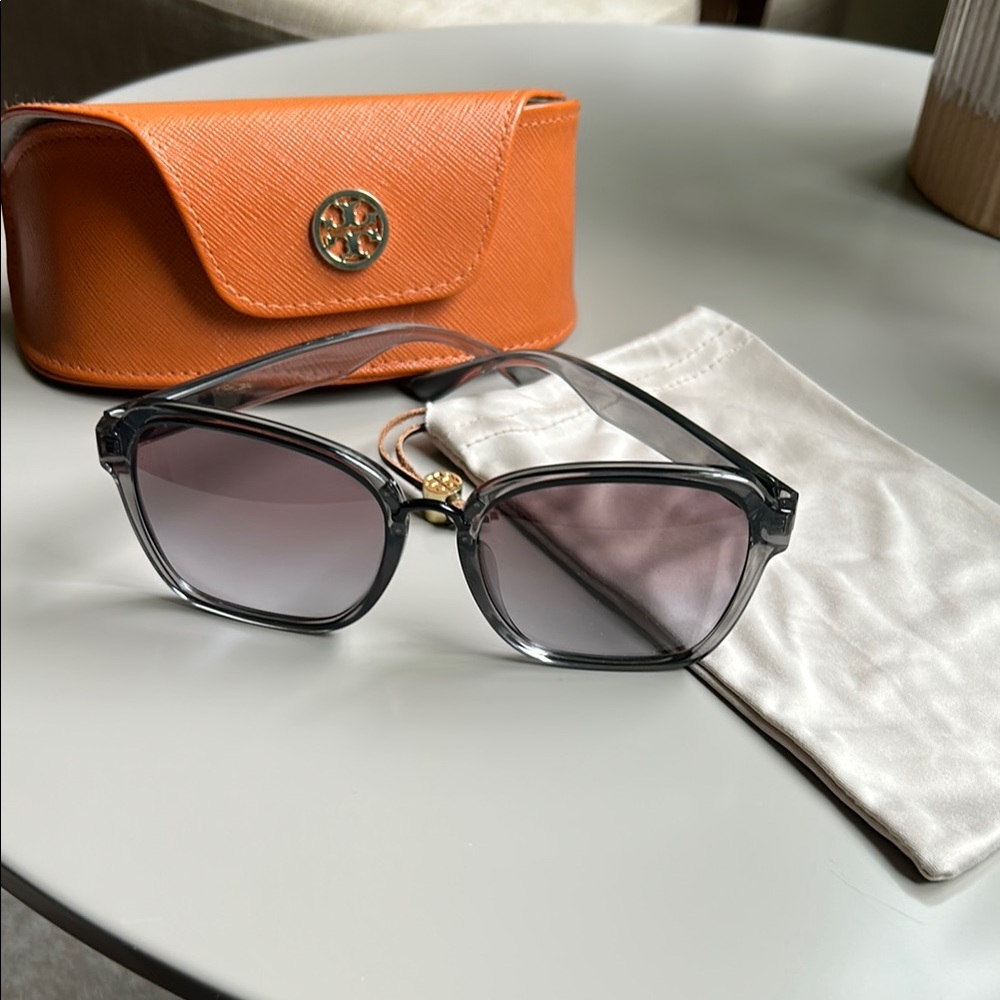 Tory Burch Gray Cat-Eye Sunglasses with Metallic Detailing